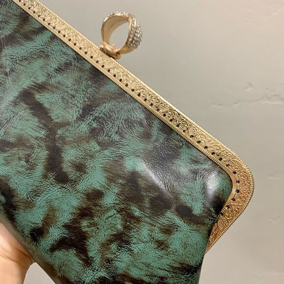 Handsewn Genuine Premium Leather Ring Shaped Push-lock Clutch/Crossbody - Picture 13 of 16